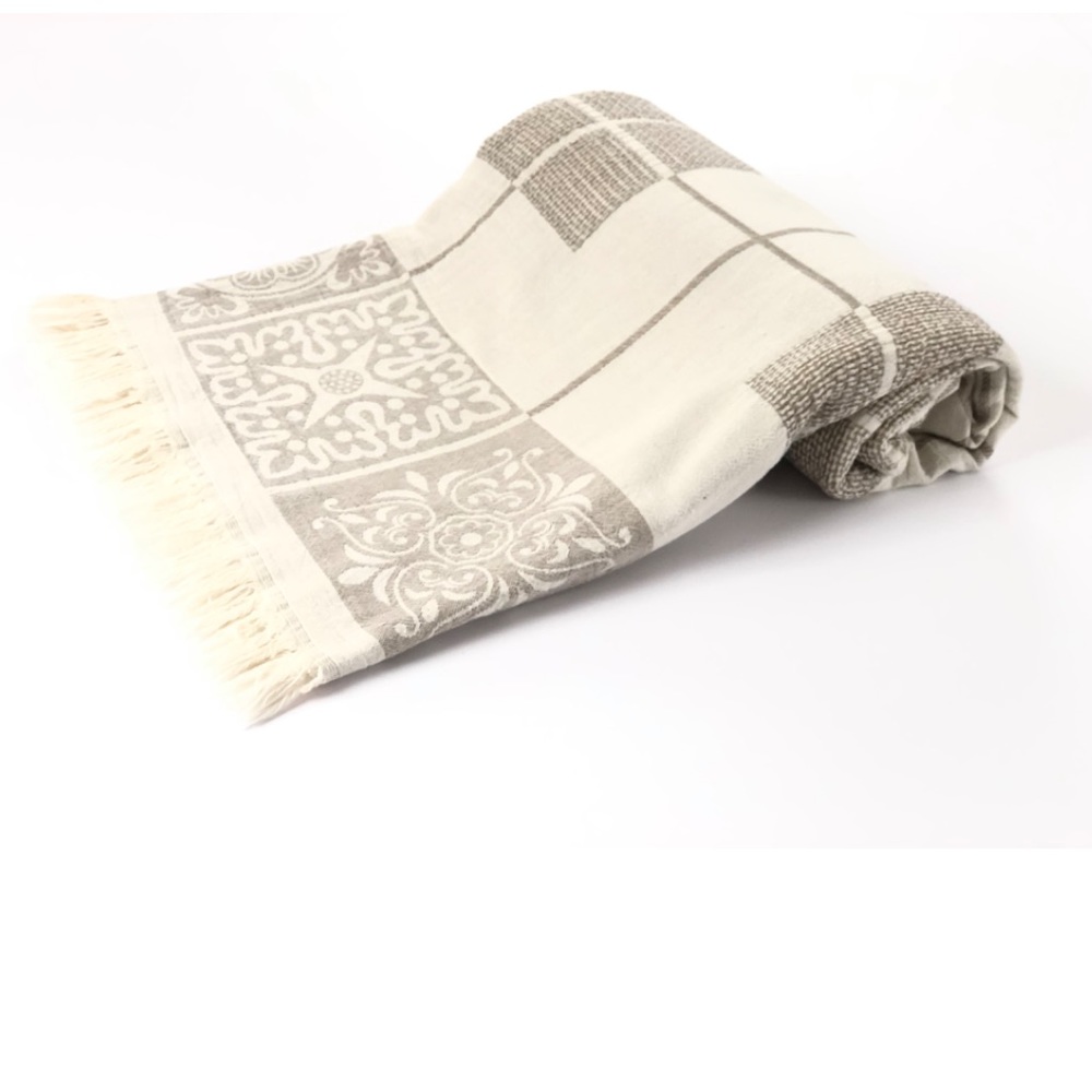 BEIGE SEVILLA THROWS